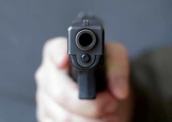 У Кропивницькому неадекватний молодик обстріляв патрульних поліцейських (ФОТО)