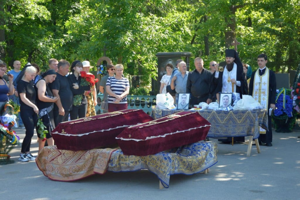 У Кропивницькому попрощались із загиблими 25-річними солдатами