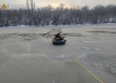 На Кіровоградщині під лід провалились двоє діток