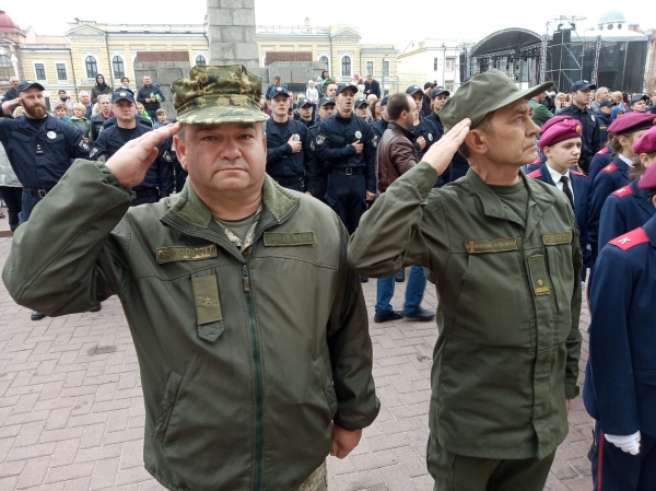 У Кропивницькому святкують День захисника України: нагородження воїнів, присяга кадетів та урочиста хода (ФОТО)