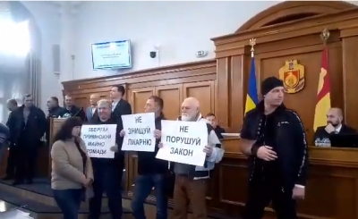 Ображений звільненням «свободівець» зриває сесію Кіровоградської обласної ради (ВІДЕО)