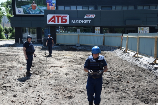 У Кропивницькому біля «АТБ» знайшли два десятки мінометних мін (ФОТО)