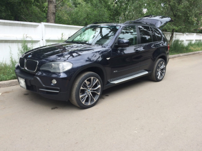 Кропивничанин хотів переєструвати розшукуваний Інтерполом BMW X5