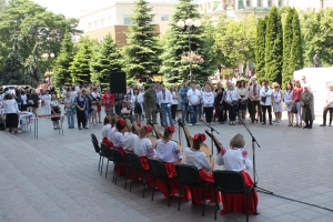 У центрі Кропивницького справжнє українське свято. ФОТОРЕПОРТАЖ