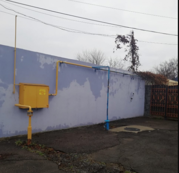 Бізнес по-кіровоградськи: чоловік врізався у газопровід, створивши підпільну АЗС (ФОТО)