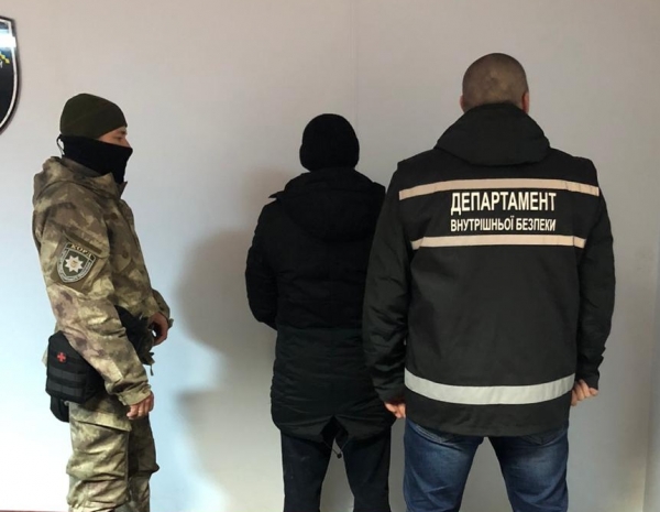 «Кошмарили» 5 областей: поліцейських Кіровоградщини підозрюють у причетності до діяльності злочинної групи (ФОТО)