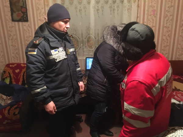 На Кіровоградщині врятували дітей, що через негоду не могли дістатися до лікарні (ФОТО)
