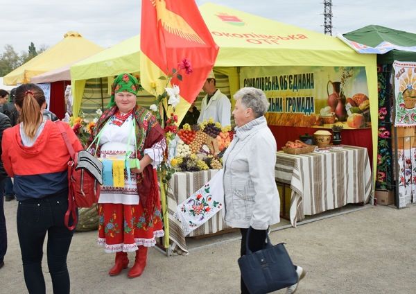 У Кропивницькому третій день вирує масштабний «Покровський ярмарок» (ФОТО)