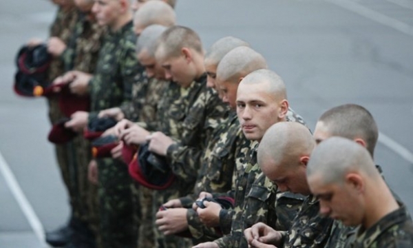 Призивників Кропивницького скликають до військкомату