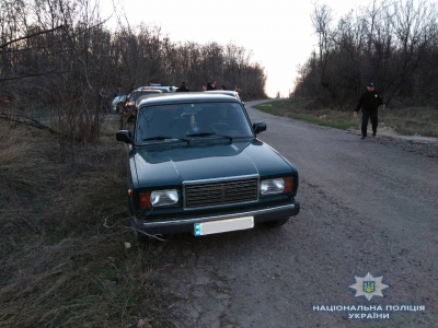 На Кіровоградщині злочинці тікали на викраденому таксі. ФОТО