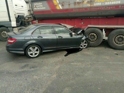 У Кропивницькому зіткнулись Mercedes-Benz та MAN з причепом