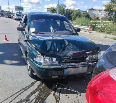 На одній з вулиць Кропивницького зіткнулись ВАЗ 2110 та Toyota RAV4