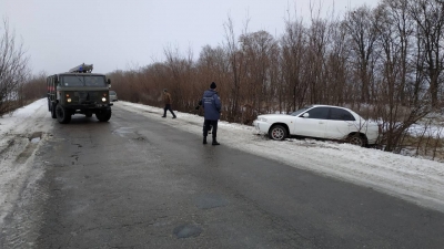На дорогах Кіровоградщини застрягли легковики та вантажівки (ФОТО)