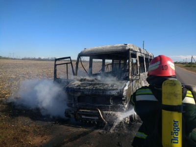 На Кіровоградщині загорівся автобус
