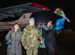 Найкращий подарунок: після 5 років полону кропивницькі спецпризначенці повернулися додому (ФОТО)
