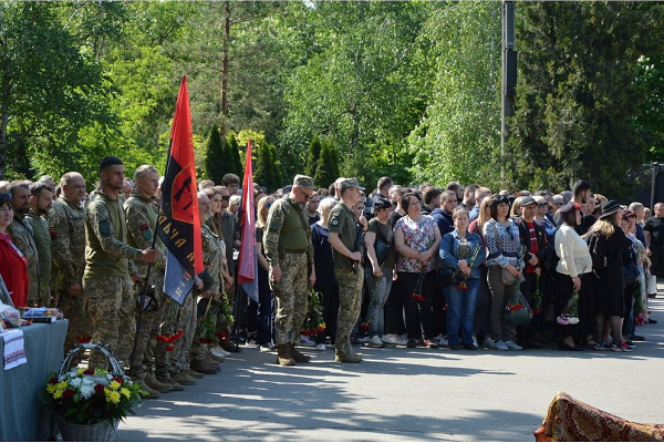 У Кропивницькому хочуть змінити процедуру прощання із загиблими військовими