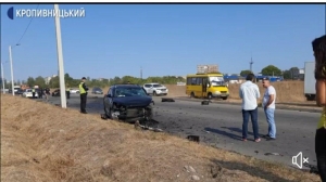 Велосипедист, водій, пасажири у лікарні: у Кропивницькому сталася ДТП