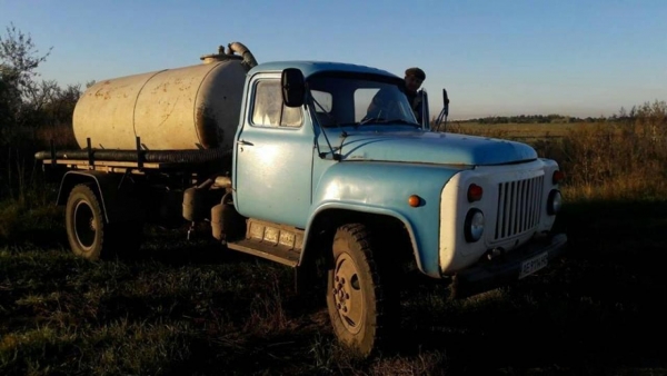 Вилили на газон: у Кропивницькому рятувальники ліквідовували наслідки забруднення хімікатами