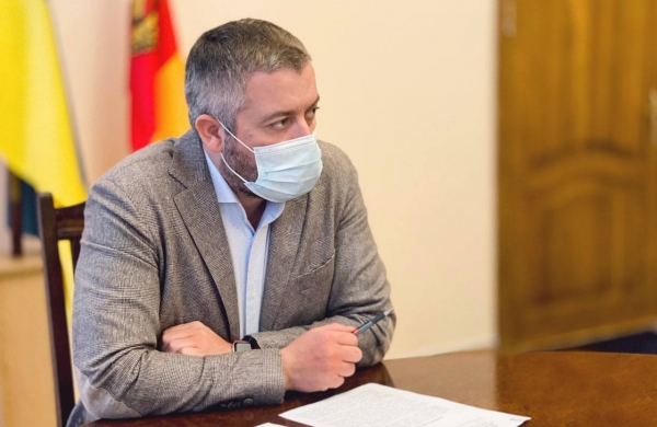 Голова Кіровоградської ОДА вакцинуватиметься від COVID-19