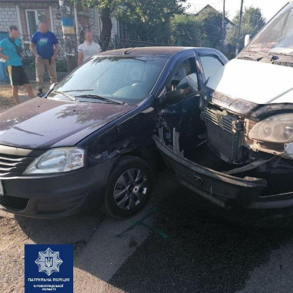 Два автомобілі зіткнулися в Кропивницькому