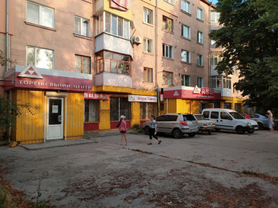 У багатоповерхівці Кропивницького хочуть відкрити центр для алкозалежних