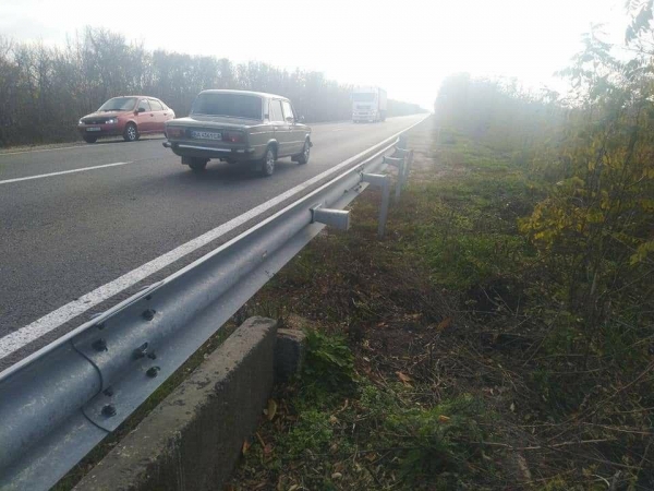 Кіровоградщина: вандали нищать відремонтовану дорогу на Миколаїв