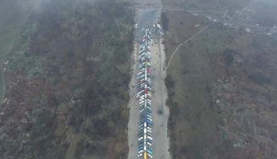 Автомобільна ялинка у Кропивницькому вразила всю Україну (ФОТО, ВІДЕО)