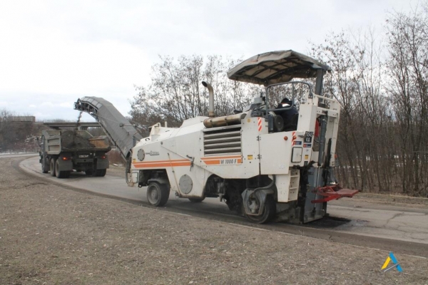 На Кіровоградщині ремонтують близько 2000 м² дороги щодня (ФОТО)