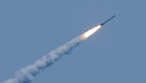 На Кіровоградщині частина ворожої ракети вибухнула біля будинку