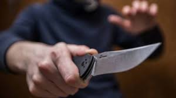 На Кіровоградщині злодій з ножем проник до будинку місцевого