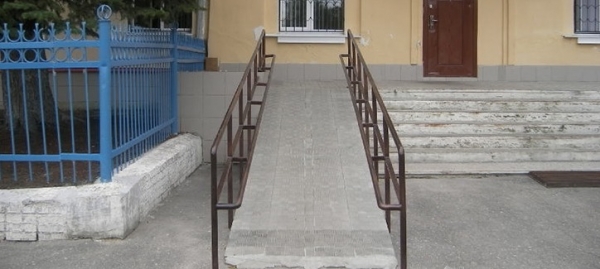 Як оснащені для людей із інвалідністю заклади Кіровоградщини