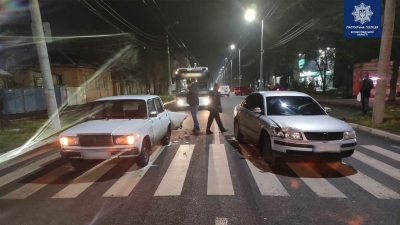 У Кропивницькому зіткнулись Volkswagen та ВАЗ