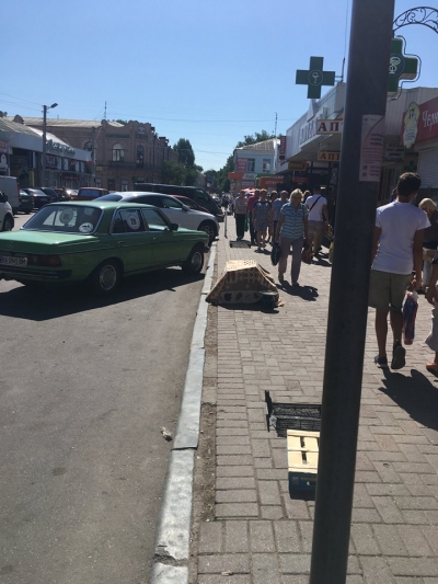 У Кропивницькому «очистили» одну з центральних вулиць міста (ФОТО)