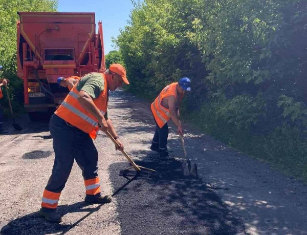 На Кіровоградщині ремонтують 8 тисяч квадратних метрів доріг