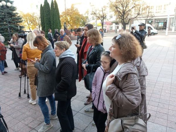 Акція протесту у Кропивницькому: батьки висунули міському голові низку вимог (ФОТО)