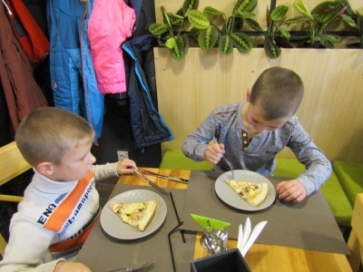 Кіровоградщина: У Новомиргороді відкрилась перша сімейна піцерія