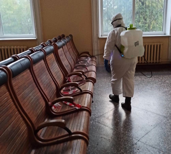 На COVID-19 захворіла працівниця вокзалу в Кропивницькому