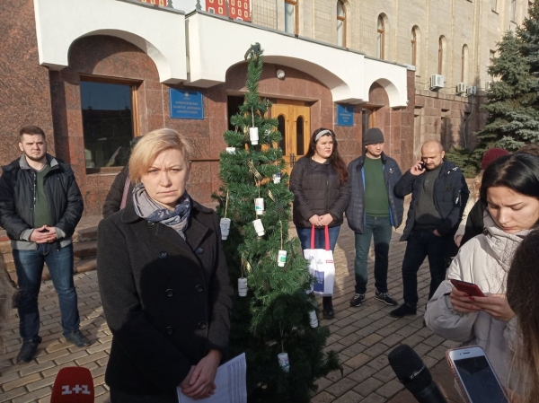 «Чорна» ялинка у Кропивницькому: ліків вистачить лише до квітня (ФОТО)