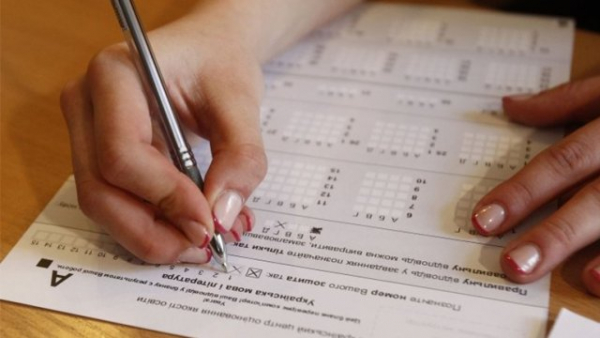 Троє випускників шкіл Кропивницького склали ЗНО на 200 балів
