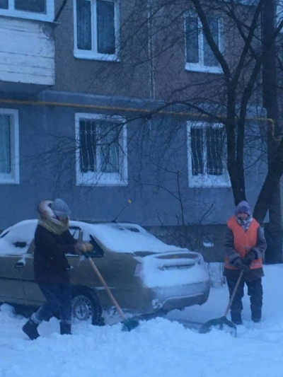 Кропивничан закликають самостійно прибирати сніг