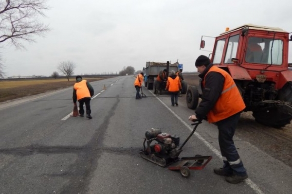 У Кіровоградській ОДА обіцяють відремонтувати дороги в кожному районі області