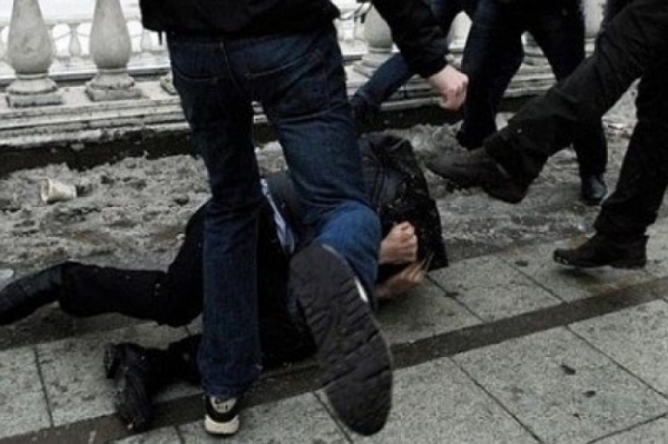 Патрульні поліцейські побили чоловіка у Кропивницькому