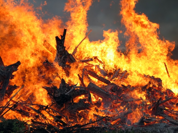 На Кіровоградщині чоловік за допомогою пожежі намагався приховати сліди жорстокого вбивства