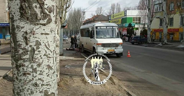 На Кіровоградщині жінка загинула під колесами маршрутки