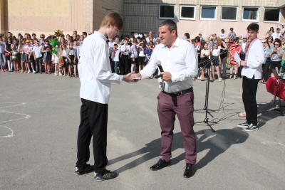 Найуспішніші учні Кропивницького отримали премії та подарунки. ФОТО