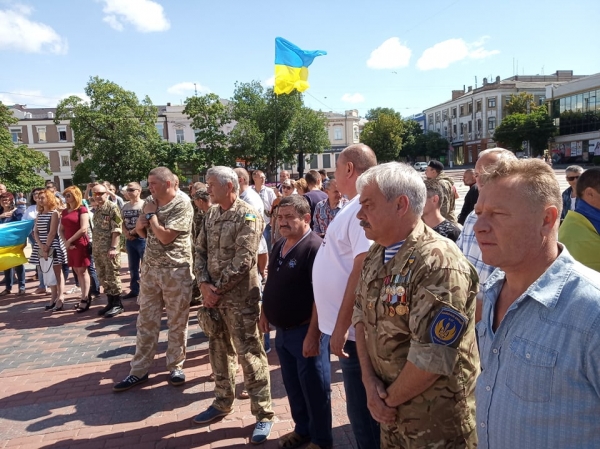 Ветерани війни на Донбасі влаштували у Кропивницькому поминки за законністю (ФОТО)