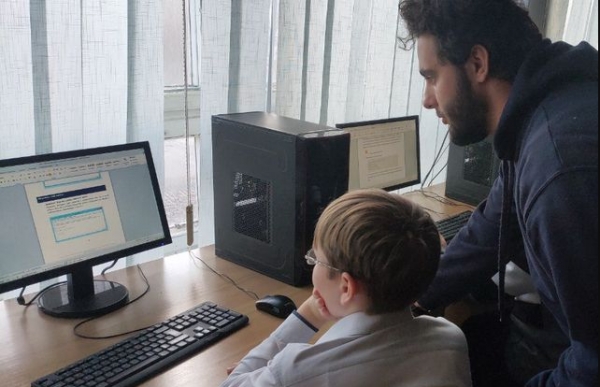 Гаджети з користю: школярів Кропивницькому запрошують у школу IT-технологій