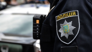 Кіровоградщина: патрульний простягував руки до водія