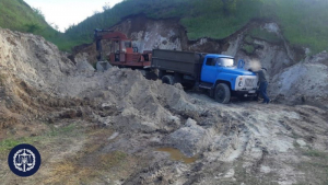 Жителя Кіровоградщини судитимуть за незаконний видобуток піску
