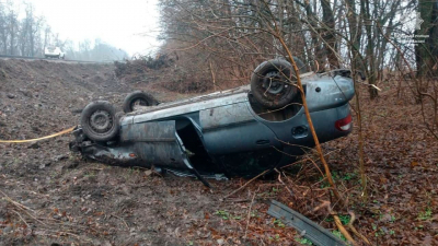 У Кропивницькому п&#039;яний керманич злетів у кювет